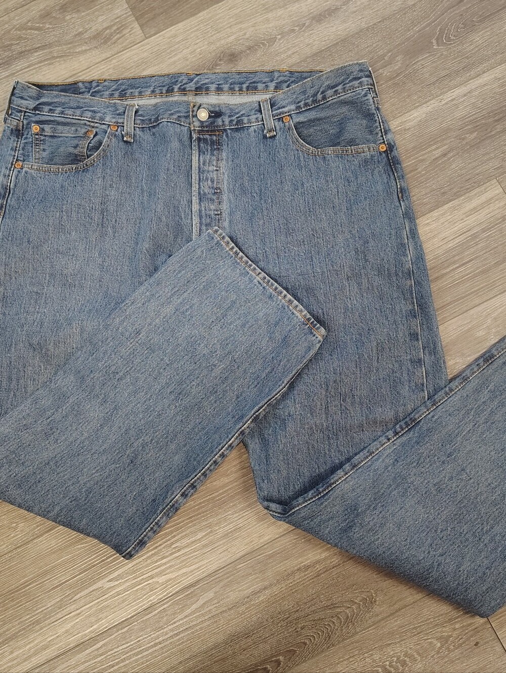 Levi's Classic Men's Blue Denim Jeans 42X32